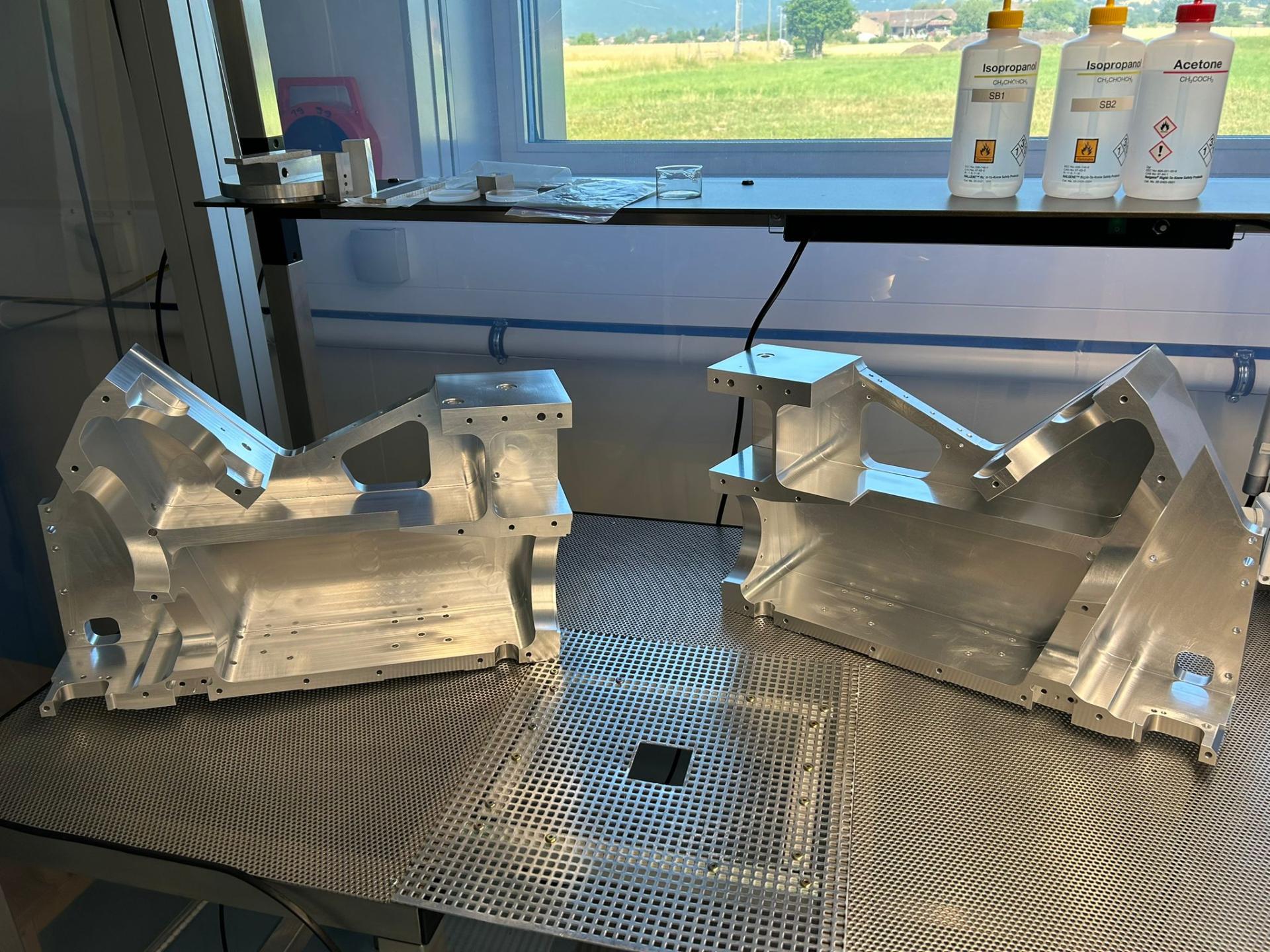 Spectrograph optical table 
